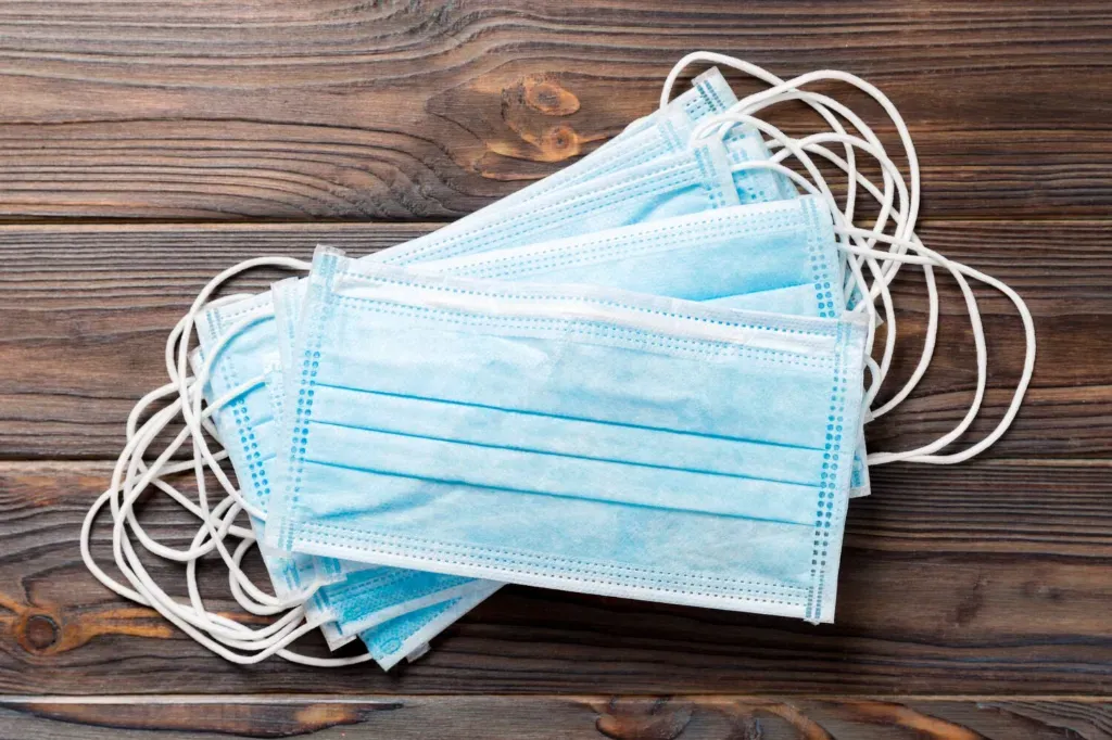 Rodzaje maseczek ochronnych na twarz